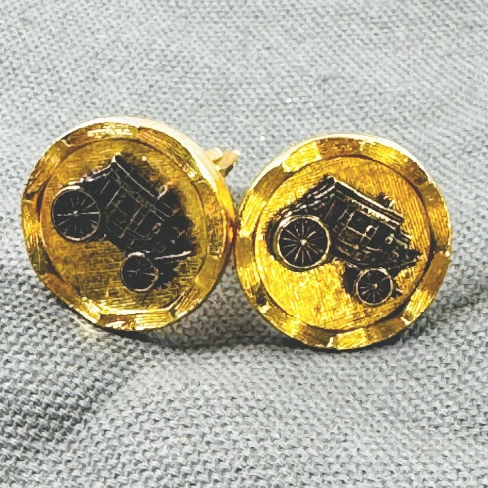 VTG Wells Fargo Stagecoach Cufflinks Gold Tone Western Americana Father Dad MCM